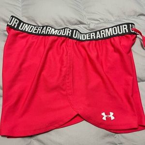 Women’s Under Armour athletic shorts Size XL
